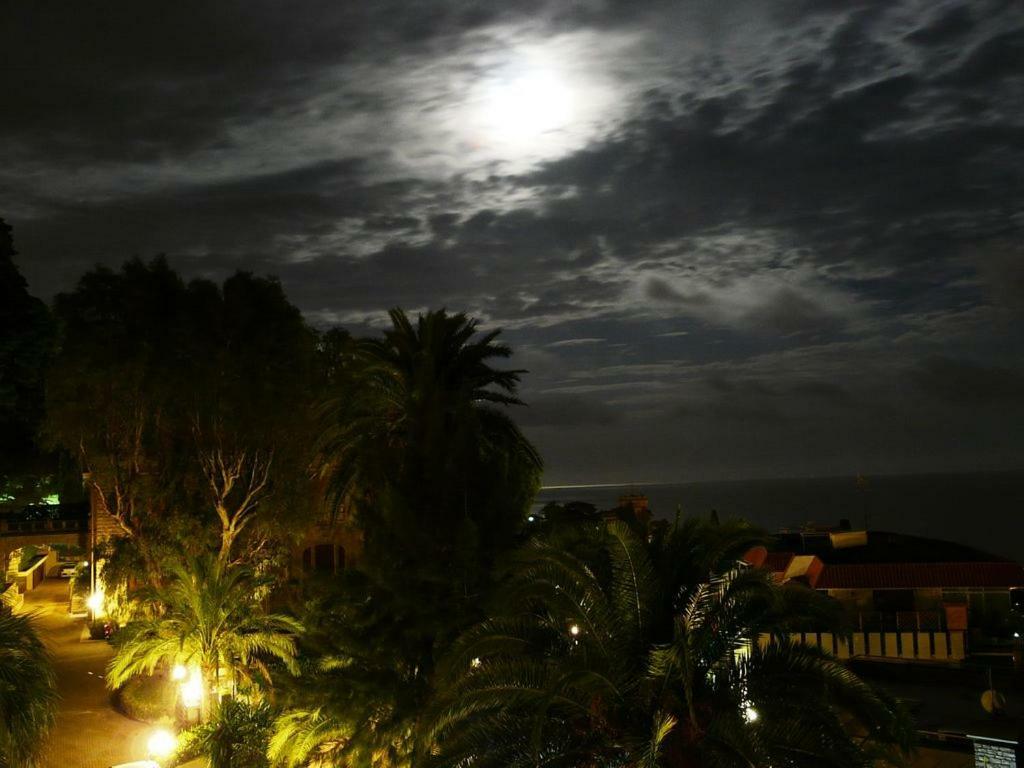 Appartamento al castello Sanremo Esterno foto